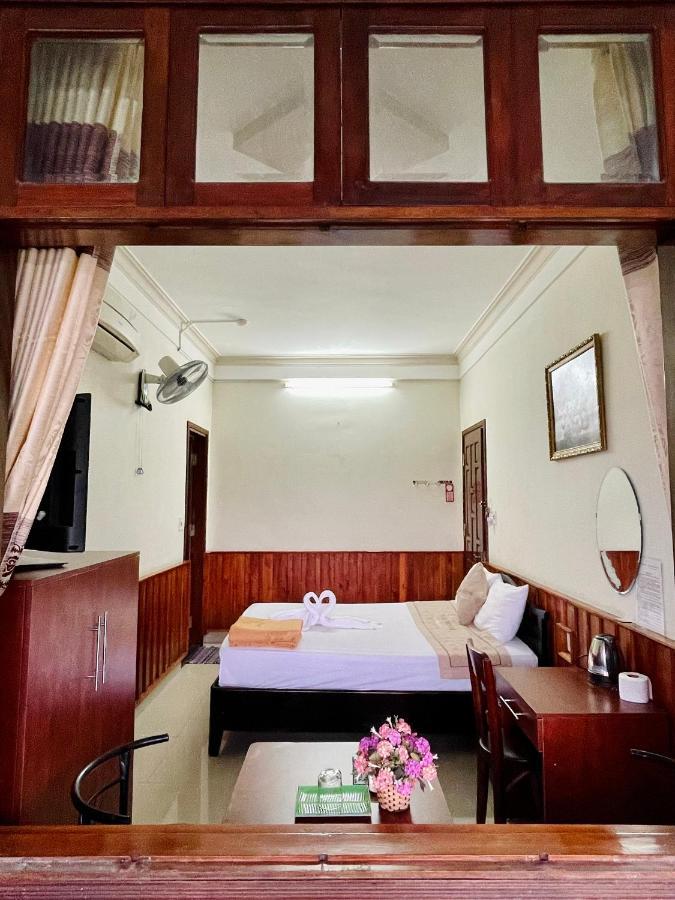 Nam Phuong Riverside Villa Хуе Екстериор снимка